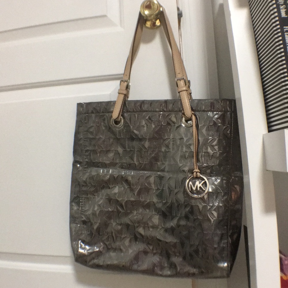 michael kors silver purse